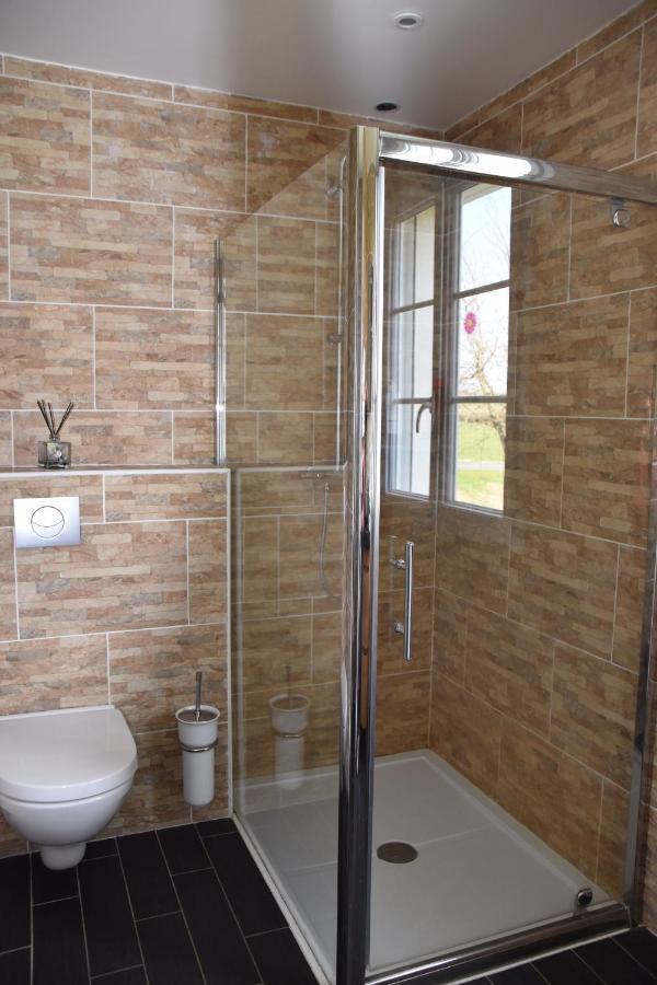 Les Rougemonts Eucalyptus Otel Champguyon Dış mekan fotoğraf